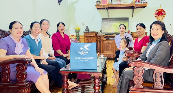 tham tang qua.jpg
