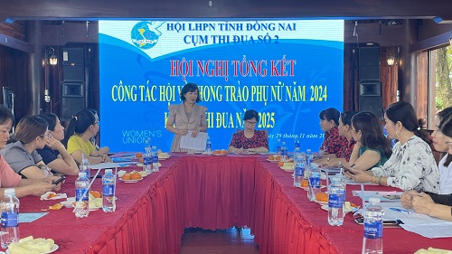 4. c Hà phát bieu.jpg