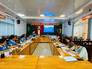 HUYEN XUAN LOC.jpg